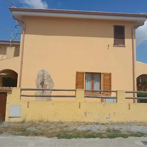 Su Due Livelli Super Accessoriata , SantʼAnna Arresi Italien